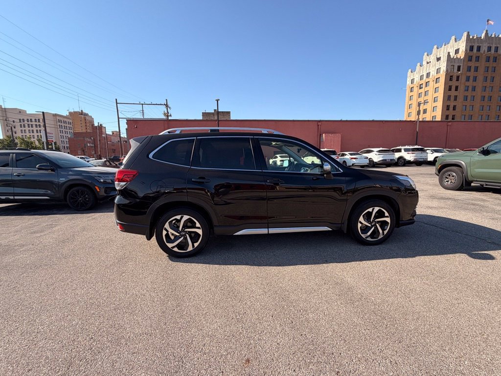 Used 2022 Subaru Forester Touring AWD/4WD image 8