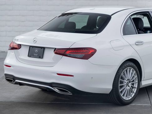 Used 2022 Mercedes-Benz E 350 Sedan image 11