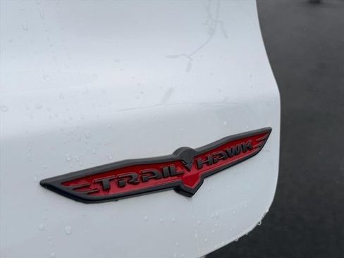 Used 2026 Jeep Compass Trailhawk AWD/4WD image 6