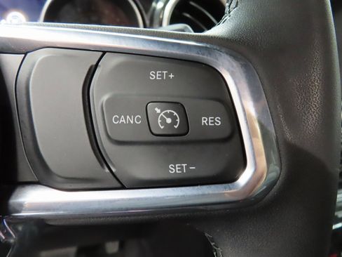 Used 2023 Jeep Wrangler Unlimited Sahara image 49