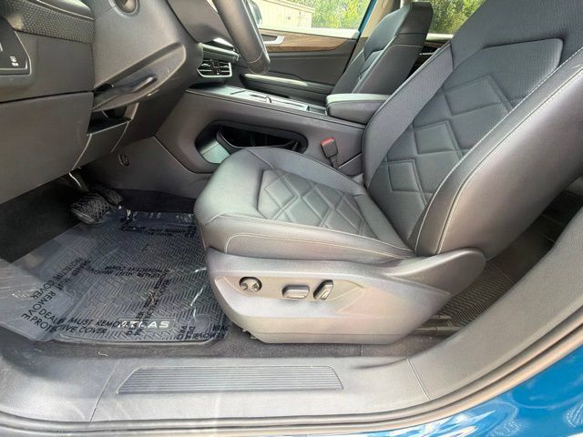 Used 2026 Volkswagen Atlas SE AWD/4WD image 18