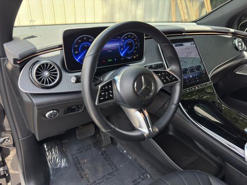 Used 2023 Mercedes-Benz EQE 500 4MATIC SUV image 12