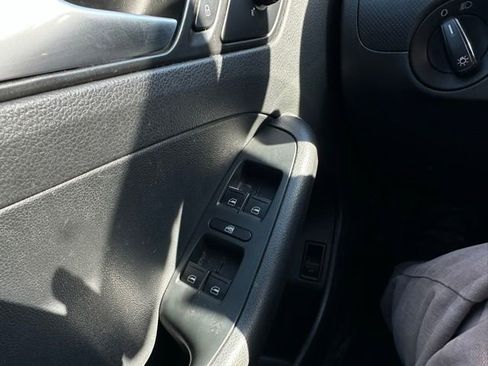 Used 2014 Volkswagen Jetta S image 32