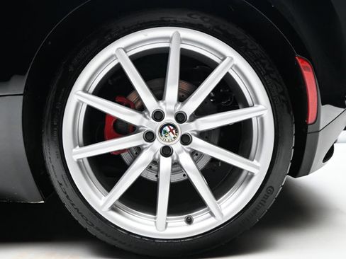 Used 2016 Alfa Romeo 4C Spider RWD image 40