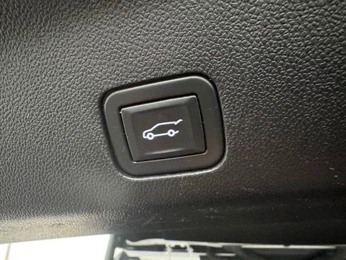 Used 2021 Cadillac Escalade ESV Sport image 34