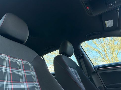 Used 2015 Volkswagen GTI S image 17