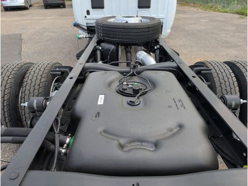 New 2026 RAM 5500 Tradesman image 39