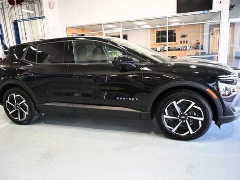 New 2026 Chevrolet Equinox EV LT image 4