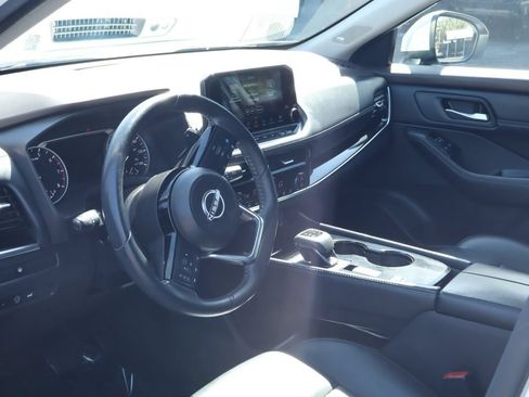 Used 2023 Nissan Rogue SL w/ SL Premium Package FWD image 17