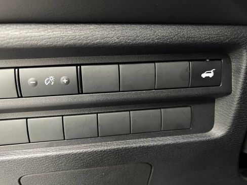 Used 2025 Mitsubishi Outlander SE FWD image 52