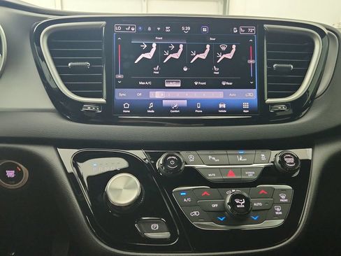 New 2027 Chrysler Pacifica LX FWD image 25