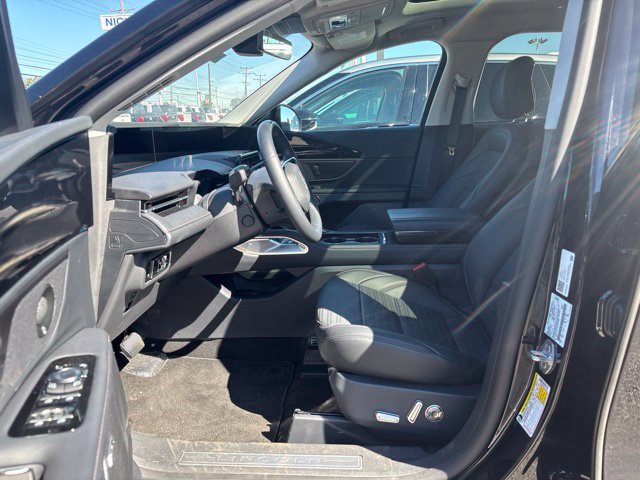 New 2026 Lincoln Nautilus Reserve w/ Jet Appearance Package AWD/4WD image 2