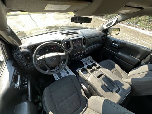 Used 2020 Chevrolet Silverado 1500 Custom Trail Boss w/ Custom Convenience Package image 12