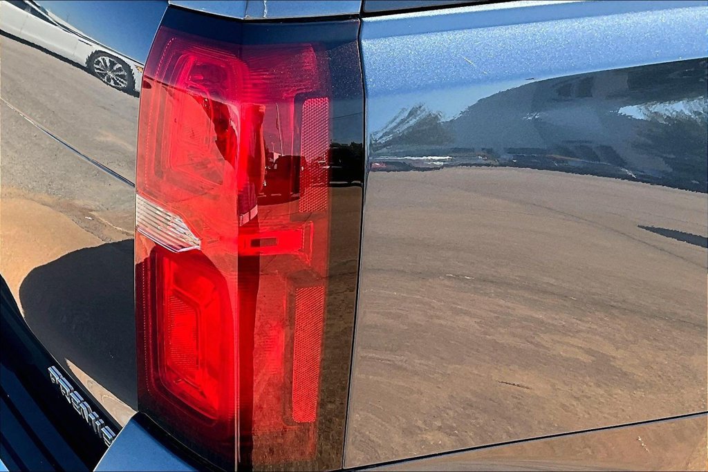 Used 2020 Chevrolet Tahoe Premier AWD/4WD image 31
