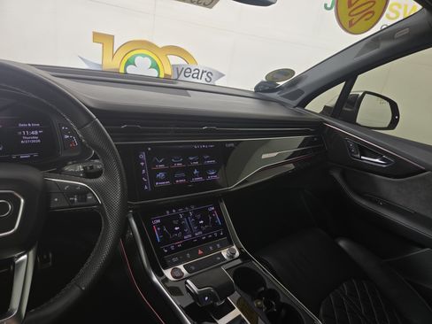 Used 2022 Audi SQ7 Premium Plus AWD/4WD image 27