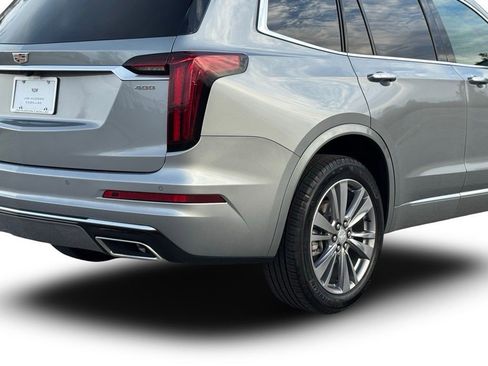 Certified 2025 Cadillac XT6 Premium Luxury image 17