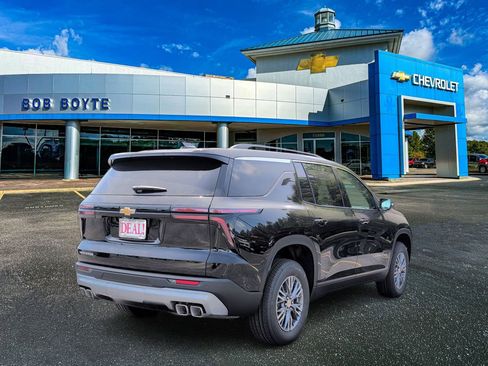New 2026 Chevrolet Traverse LT FWD image 5