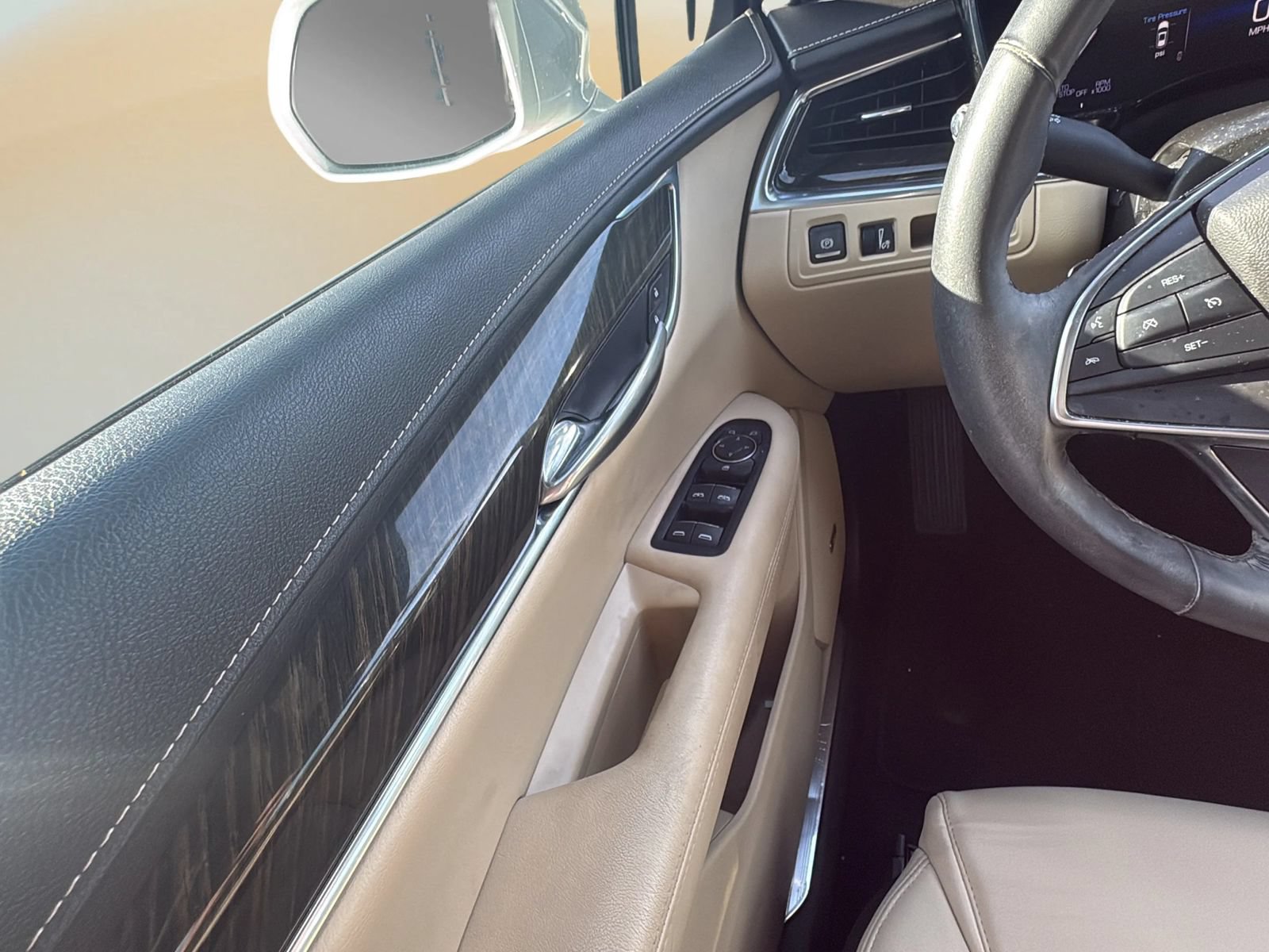 Used 2018 Cadillac XT5 FWD image 20