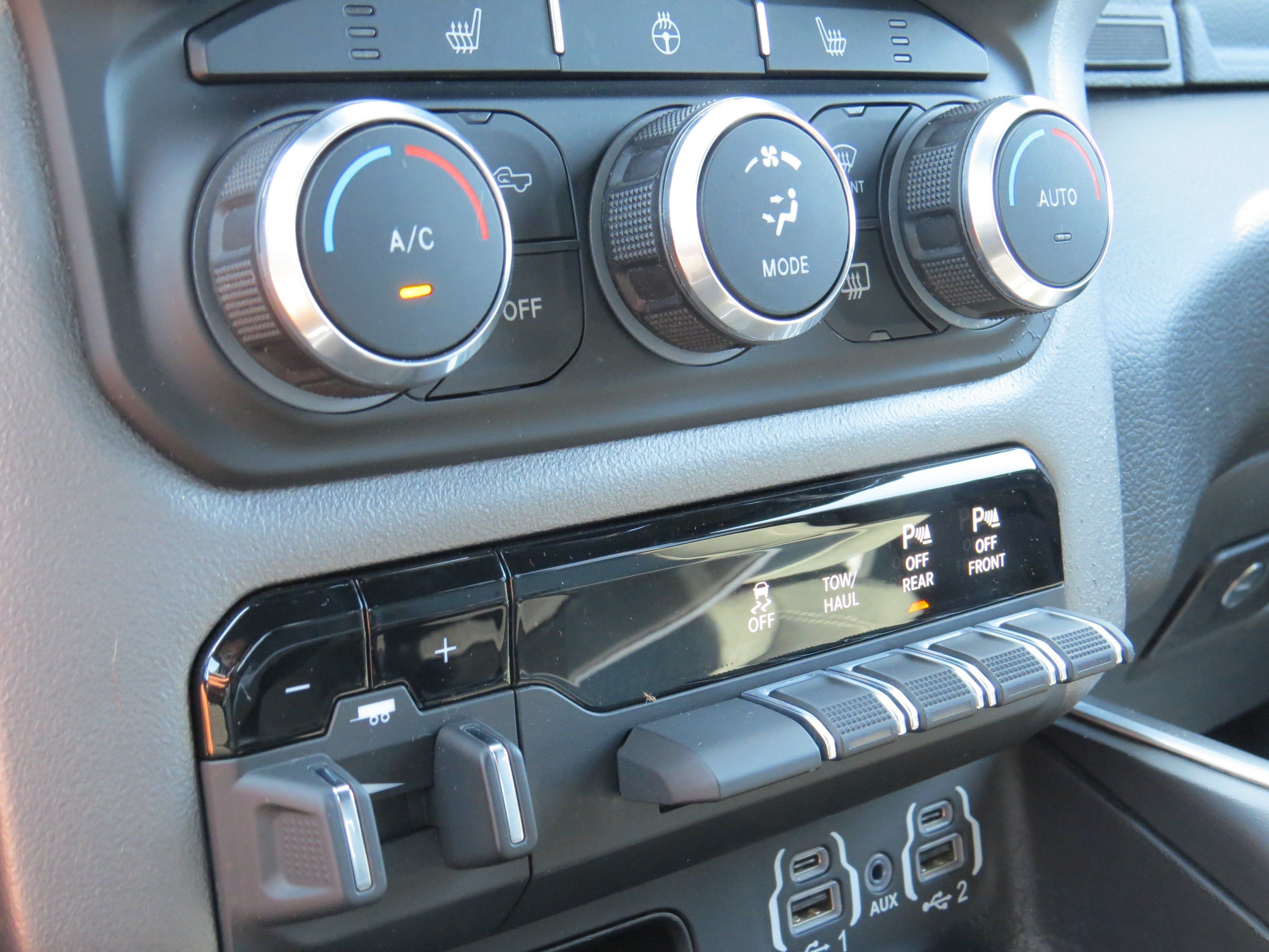 Used 2022 RAM 1500 Big Horn AWD/4WD image 26