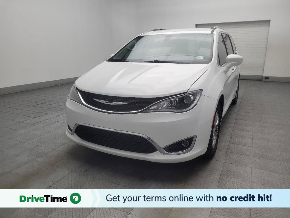 Used 2019 Chrysler Pacifica Touring-L FWD image 1