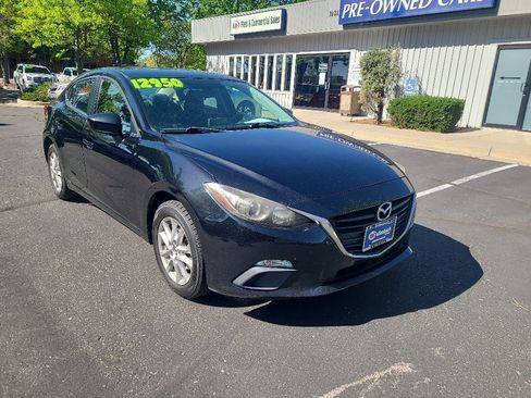 Used 2016 MAZDA MAZDA3 i Sport w/ Preferred Equipment Package FWD image 4