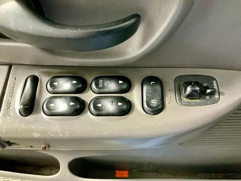 Used 2001 Ford F150 XLT image 15