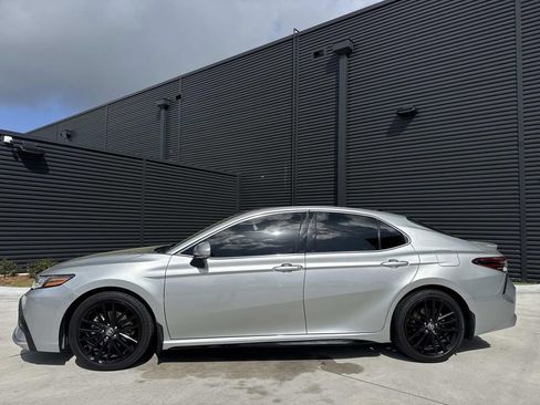 Used 2021 Toyota Camry XSE image 2