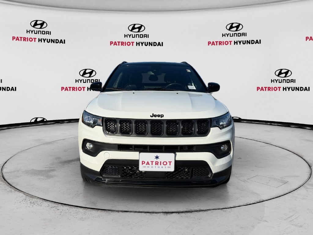 Used 2023 Jeep Compass Latitude AWD/4WD image 8
