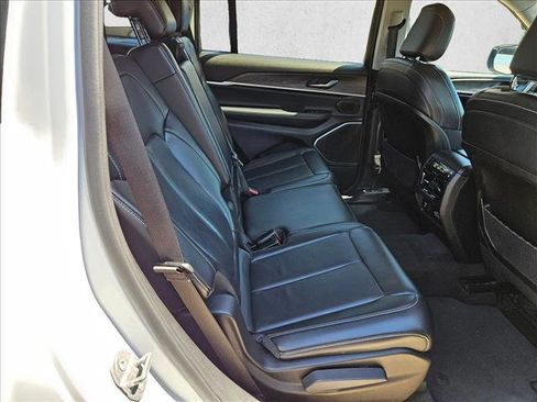 Used 2021 Jeep Grand Cherokee L Limited AWD/4WD image 17