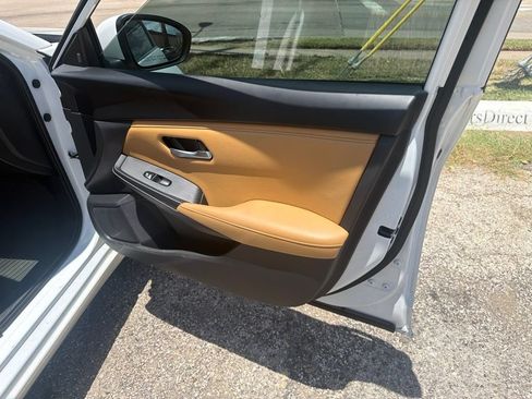 Used 2023 Nissan Sentra SV w/ SV Premium Package FWD image 20