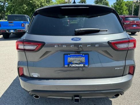 Used 2023 Ford Escape ST-Line Elite w/ Premium Technology Package AWD/4WD image 4