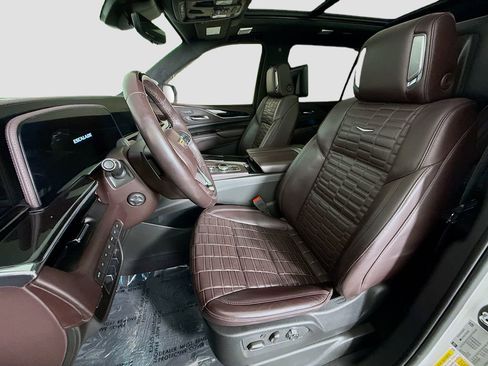 Used 2023 Cadillac Escalade ESV Sport Platinum image 22