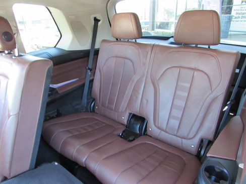 Used 2019 BMW X7 xDrive40i w/ Premium Package image 21