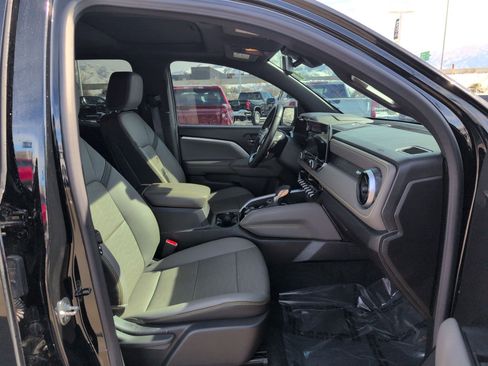 Certified 2025 Chevrolet Colorado ZR2 w/ Technology Package image 30