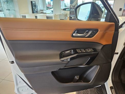 New 2026 Nissan Pathfinder Platinum w/ Cargo Package image 13