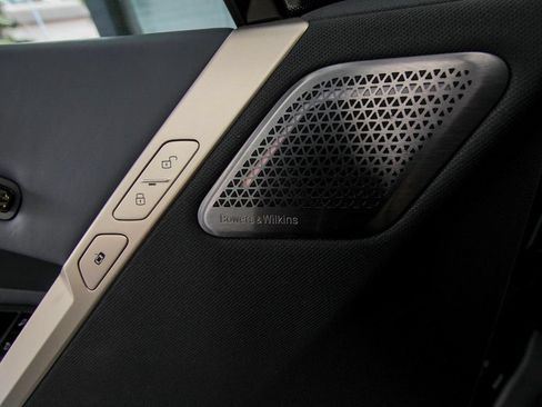 Used 2023 BMW iX M60 w/ Executive Package AWD/4WD image 27