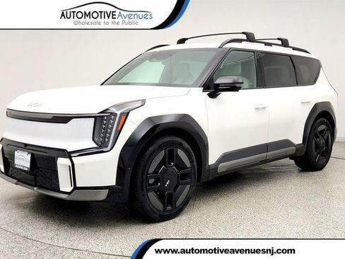 Used 2025 Kia EV9 GT-Line AWD/4WD image 1
