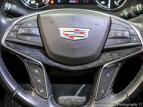 Used 2021 Cadillac XT5 Premium Luxury image 18