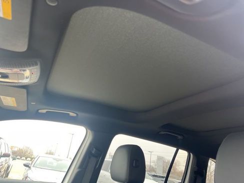 Used 2024 Mercedes-Benz EQB 300 4MATIC image 15