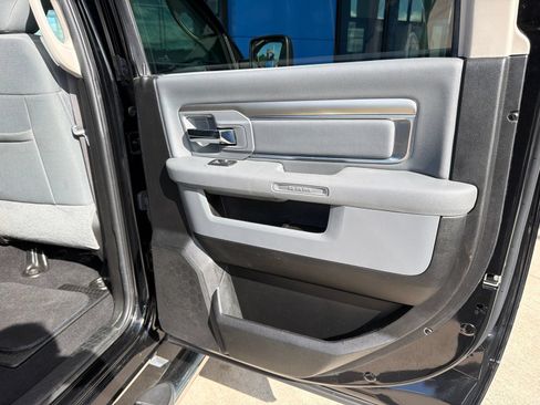 Used 2020 RAM 1500 Classic SLT w/ Luxury Group AWD/4WD image 15
