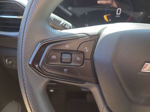 Used 2025 Chevrolet TrailBlazer LT AWD/4WD image 27
