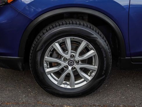 Used 2017 Nissan Rogue SV w/ SV Premium Package image 12