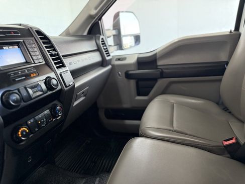 Used 2020 Ford F350 XL w/ Power Equipment Group image 28