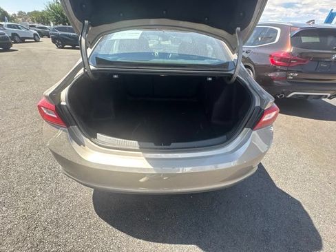 Used 2024 Chevrolet Malibu LS FWD image 11