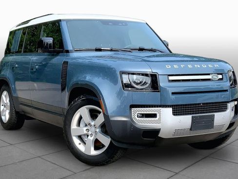 Used 2025 Land Rover Defender 110 S AWD/4WD image 3