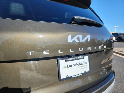 Used 2023 Kia Telluride SX image 24