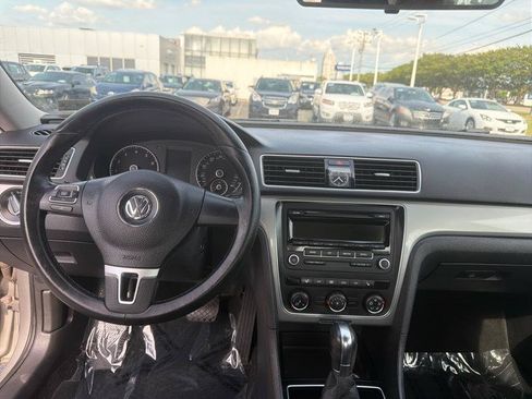 Used 2014 Volkswagen Passat 1.8T Wolfsburg Edition FWD image 25