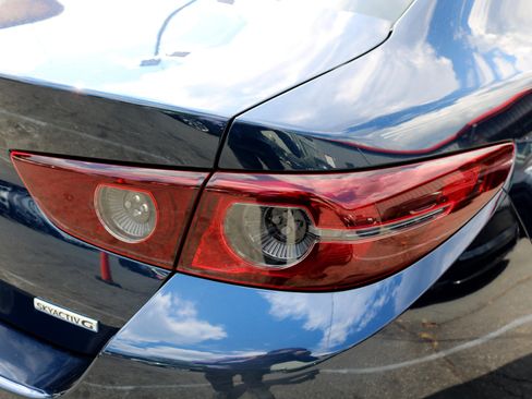 Used 2021 MAZDA MAZDA3 s image 9