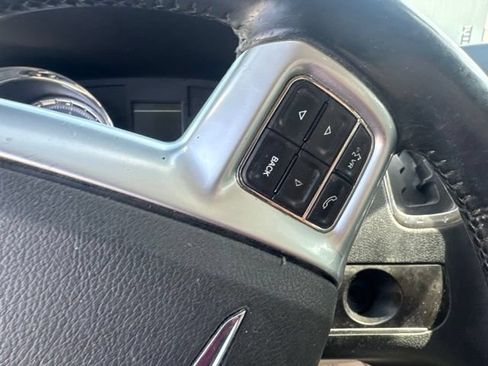 Used 2012 Chrysler Town & Country Touring w/ Entertainment Group #1 FWD image 19