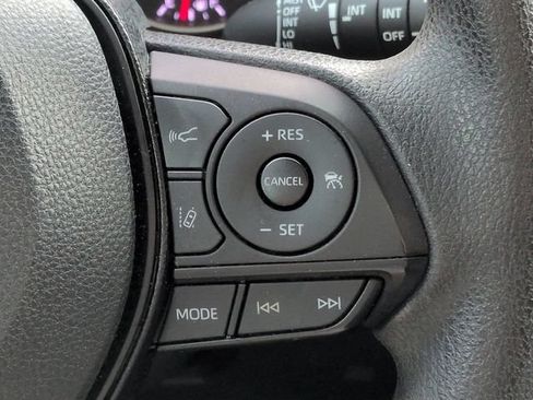 Used 2020 Toyota RAV4 XLE AWD/4WD image 24